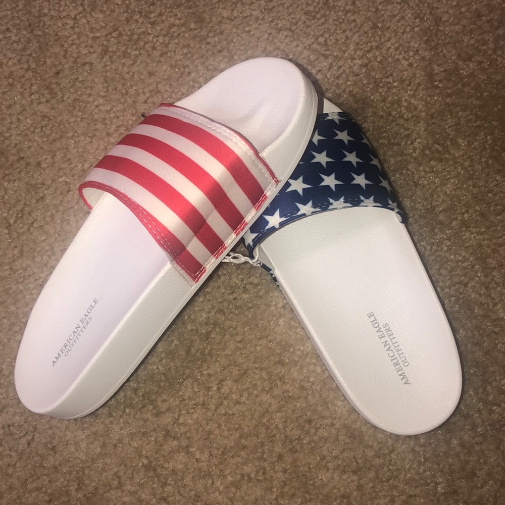 American Eagle American Flag Slide ons Size 6